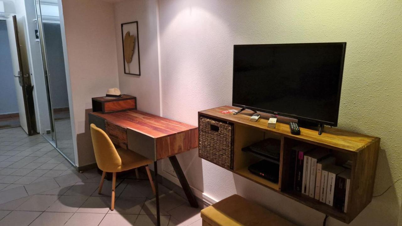Grand Studio De 41 M², Vue Mer Et Jardin Tropical. 르 고지에 외부 사진