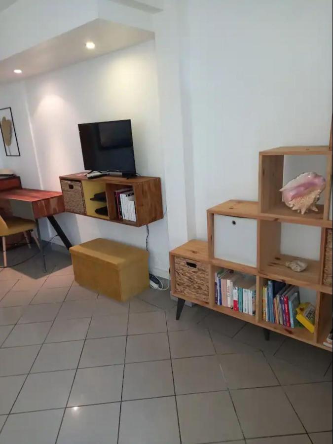 Grand Studio De 41 M², Vue Mer Et Jardin Tropical. 르 고지에 외부 사진